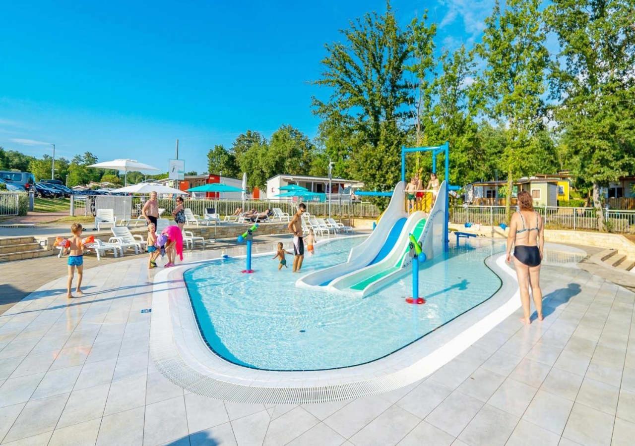 Camping Bijela Uvala - Eurocamp I Homair Пореч Екстериор снимка